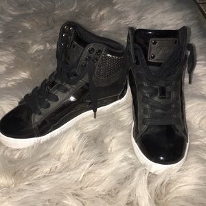KIDS BLACK HIGH TOP SNEAKERS